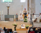 Bischof Wilmer würdigte Leben und Wirken des verstorbenen Papstes während eines Gottesdienstes im Hildesheimer Dom